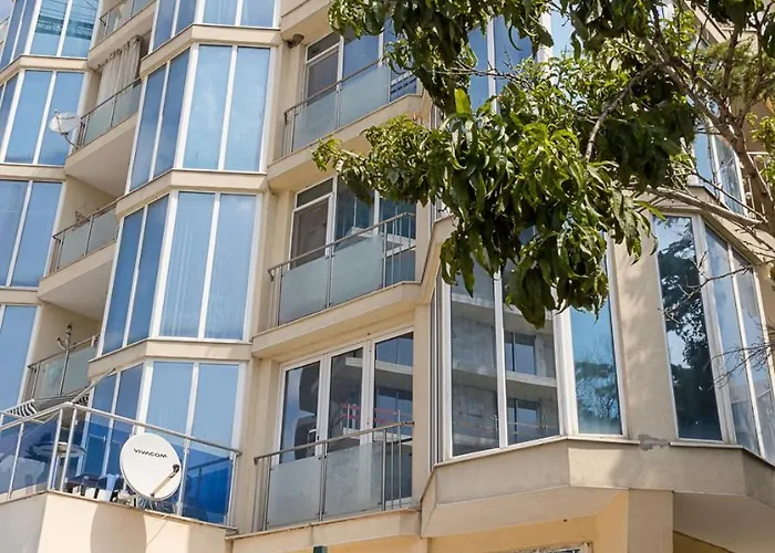 Apartment Kabakum 1br Retreat With Parking, Steps To By Flat Mаnаger *