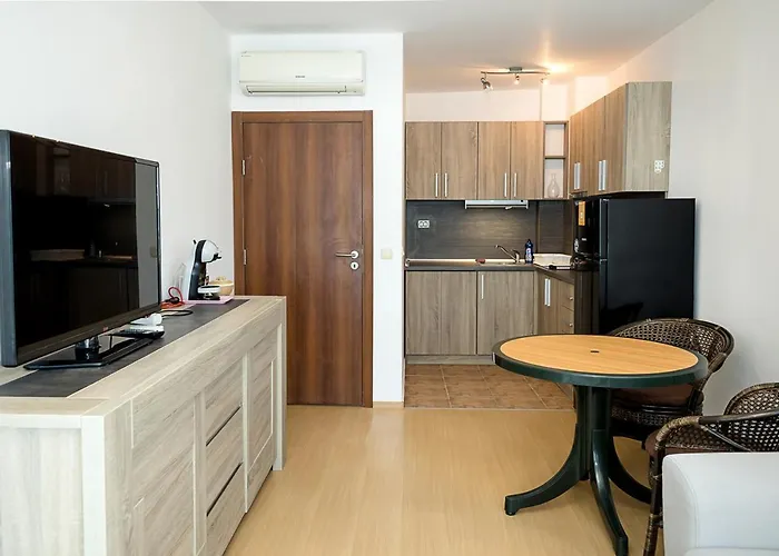 Appartement Kabakum 1br Retreat With Parking, Steps To By Flat Mаnаger